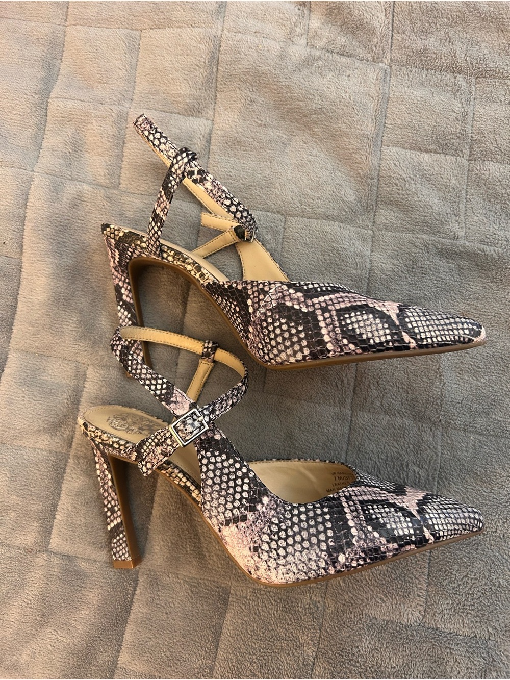 Vince Camuto Sarlota snakeskin print high heel sling back shoes size 7